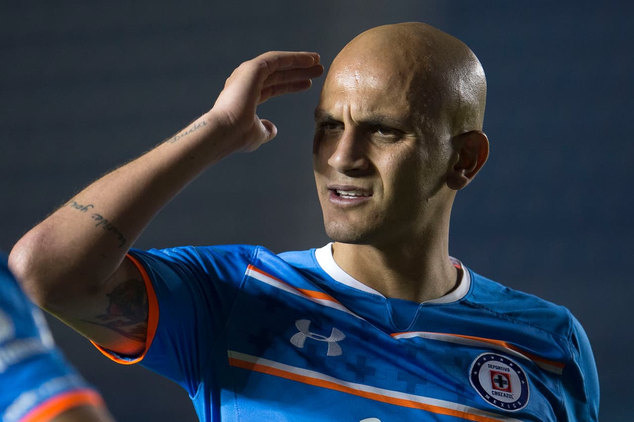 Fabio Santos podría ir al Gremio tras ser puesto transferible con Cruz Azul