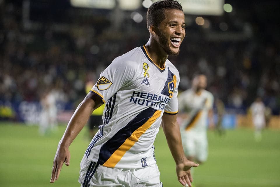 LA Galaxy debe contratar jugadores alrededor de Giovani dos Santos