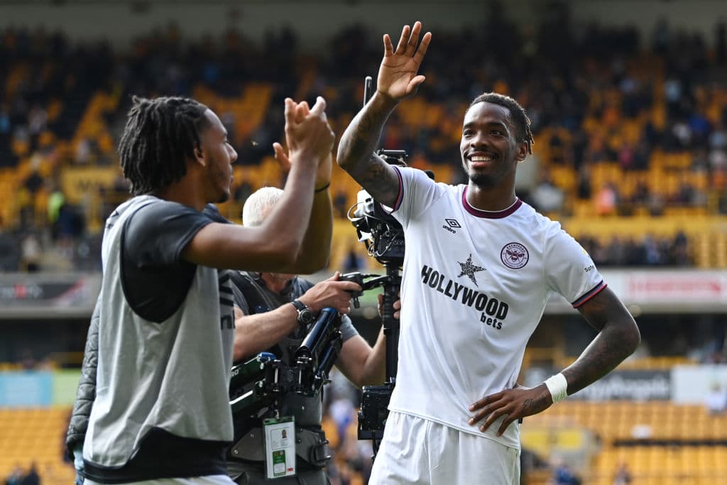 El Brentdford continúa dándole alegrías a su afición y consiguen su segunda victoria luego de vencer 0-2 al Wolverhampton.