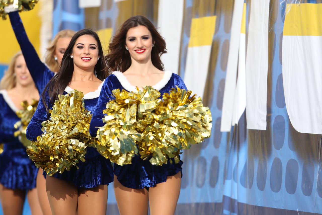 Las porristas de los San Diego Chargers se despidieron con su gran belleza y carisma de la temporada 2015 de la NFL.