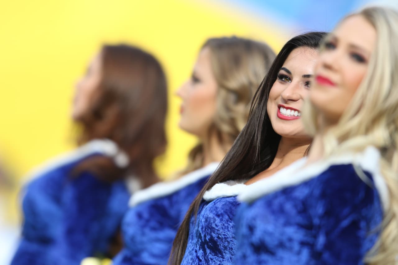 Las porristas de los San Diego Chargers se despidieron con su gran belleza y carisma de la temporada 2015 de la NFL.