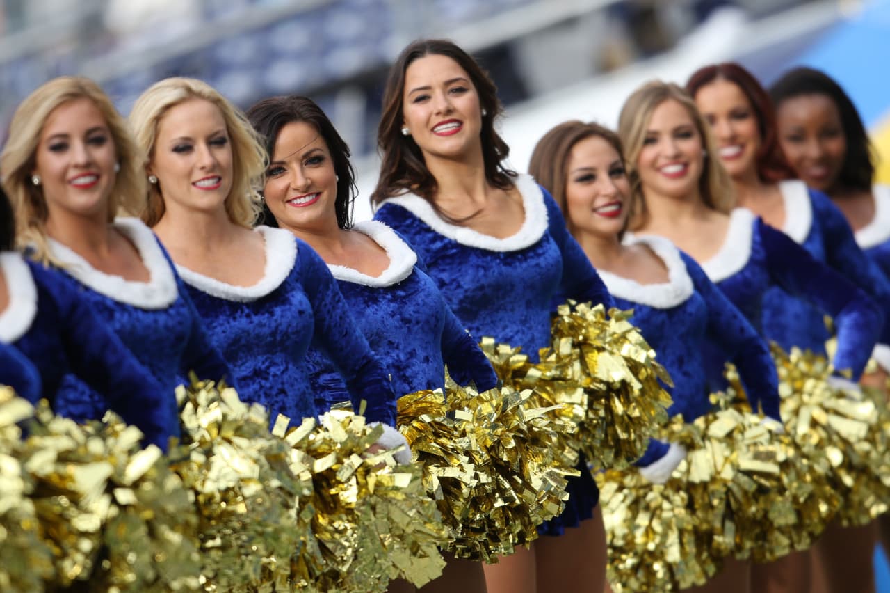Las porristas de los San Diego Chargers se despidieron con su gran belleza y carisma de la temporada 2015 de la NFL.