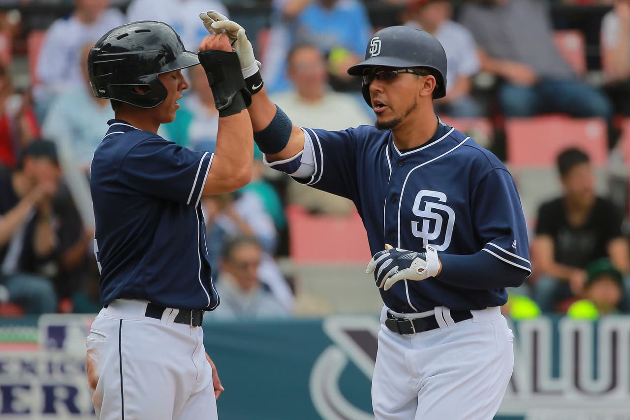 Padres de San Diego apalean a los Astros de Houston en la Ciudad de México
