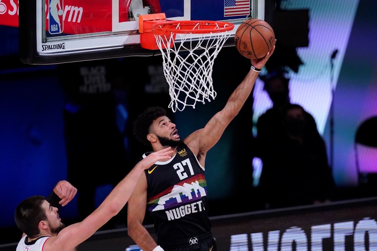 Los Denver Nuggets continúan con vida en la semifinales de conferencia tras vencer 98-111 a Los Angeles Clippers.