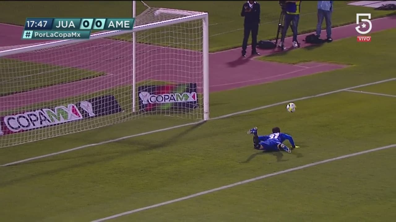 Videos: Iván Vázquez salva a Bravos