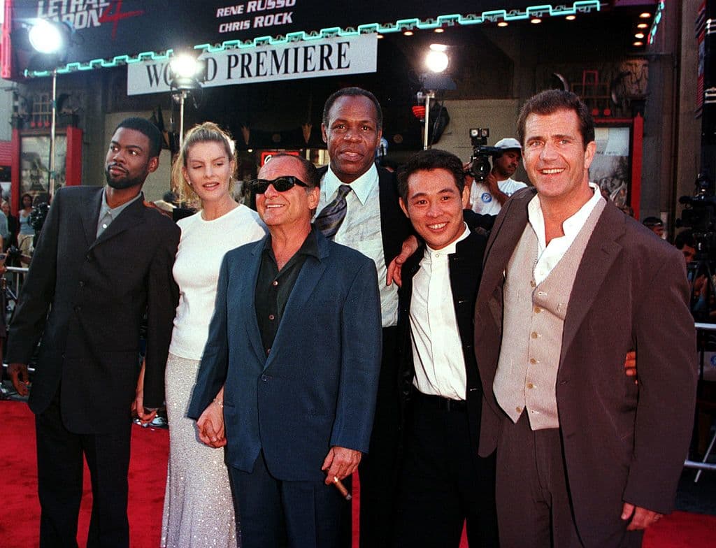 Donner dirigió la primera entrega y fue protagonizada por Danny Glover y Mel Gibson, en 1987, y luego pasó a dirigir las siguientes tres entregas de la exitosa serie de crímenes de gran potencia.