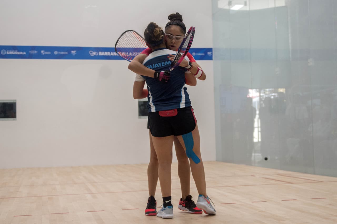 Un abrazo selló la victoria de la mexicana para obtener un nuevo oro para la delegación mexicana en Barranquilla.