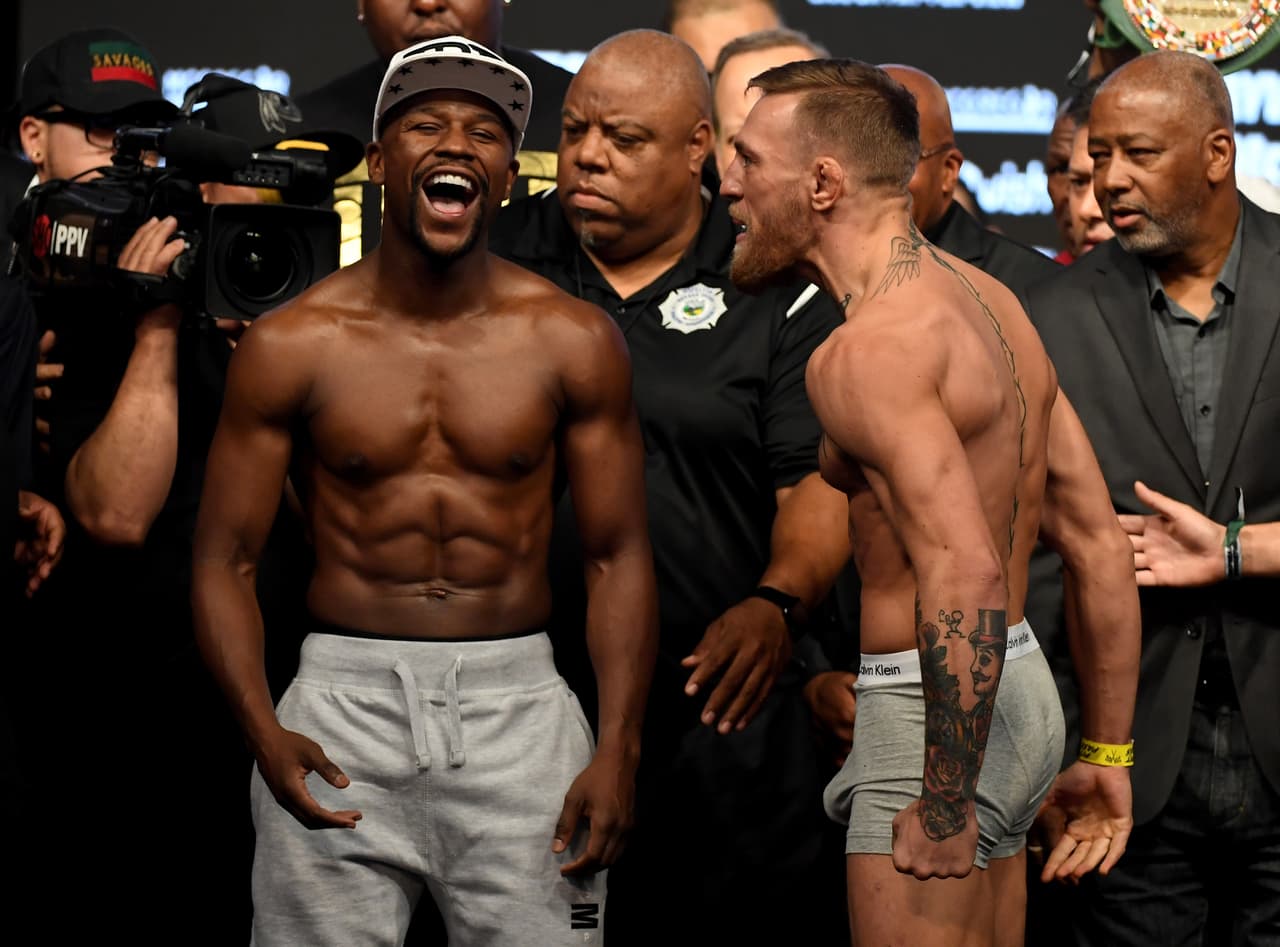 Contrario a lo dicho por McGregor, Floyd Mayweather luce en gran forma física para la pelea.