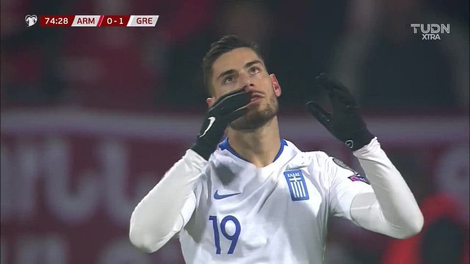 Tiro desviado de Giorgos Masouras