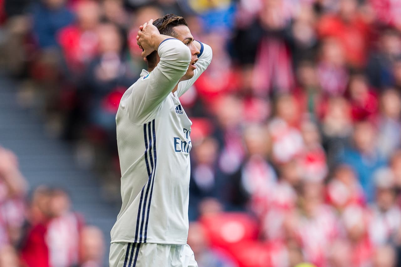 Real Madrid entendió su obligación de ganar para no poner a peligrar su primer lugar en la Liga contra Barcelona, que cerrará la fecha 28 con partido contra Valencia.