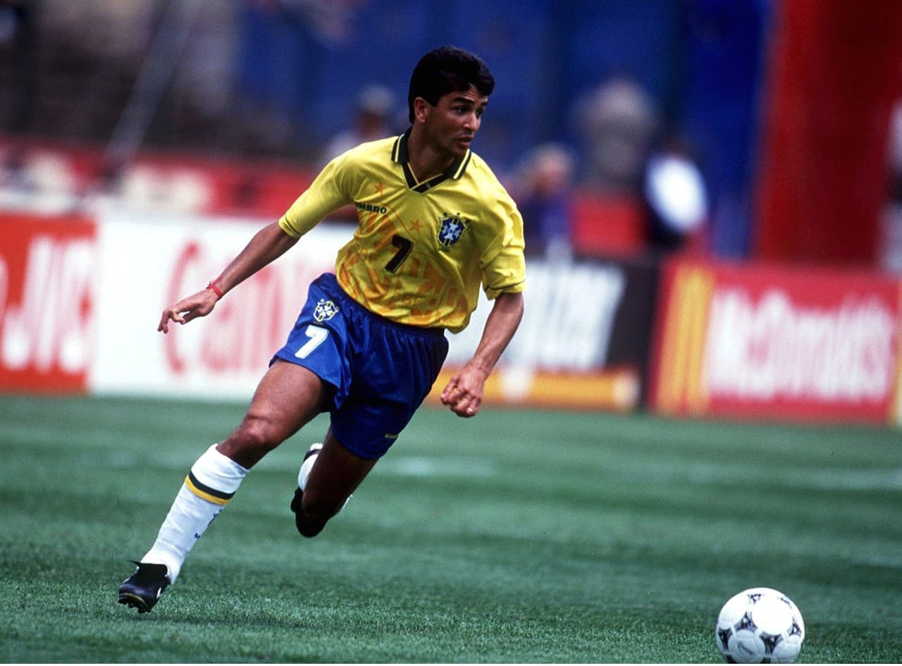 Bebeto era un jugador veloz y escurridizo, uno de esos delanteros de los que una defensa no podía descuidarse.