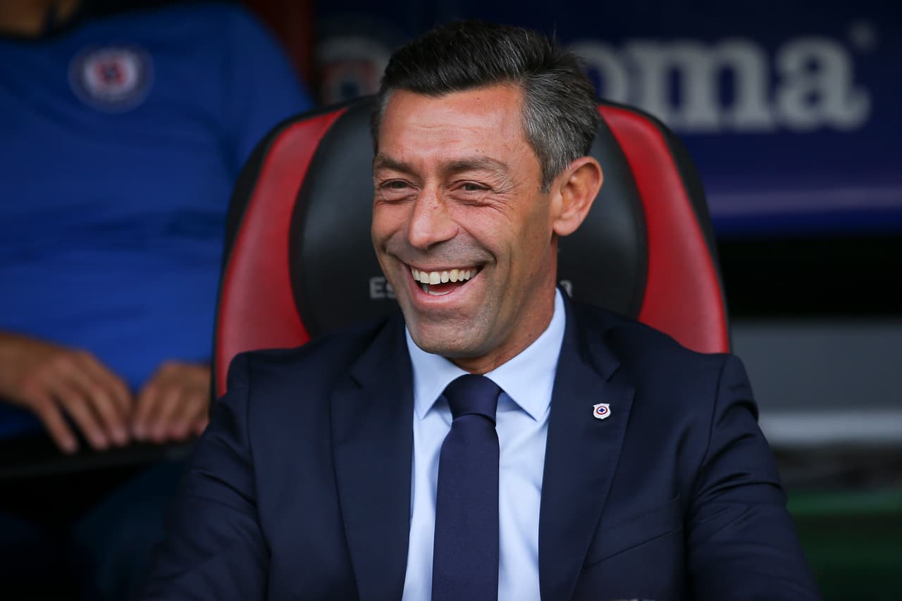 Indudablemente, la goleada ha puesto fin a la crisis del Cruz Azul, motivo más que suficiente para que sonría de nuevo el técnico Pedro Caixinha.