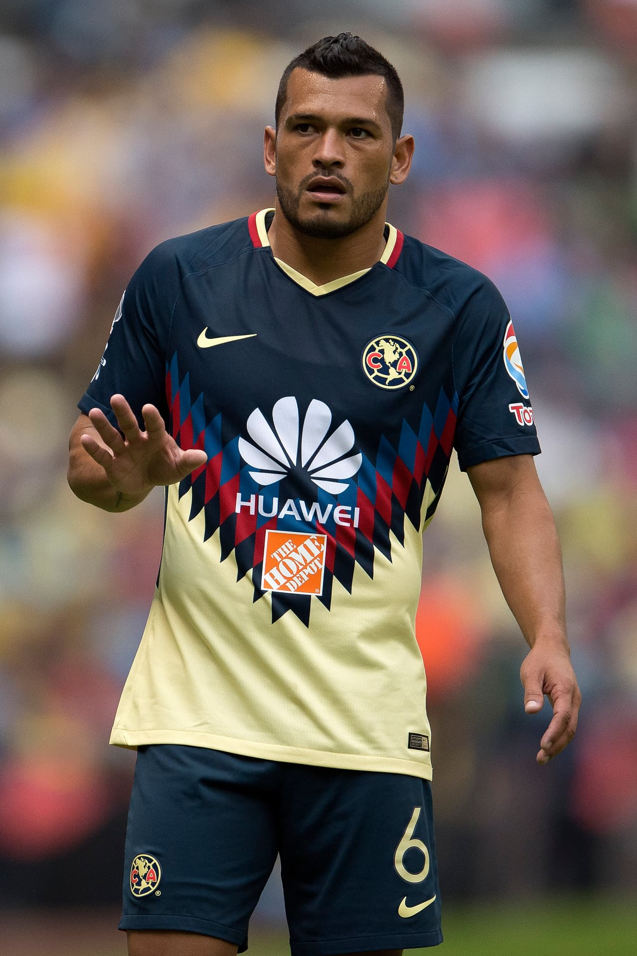 Ante la falta de funcionamiento, algunos jugadores americanistas pedían calma a los suyos.