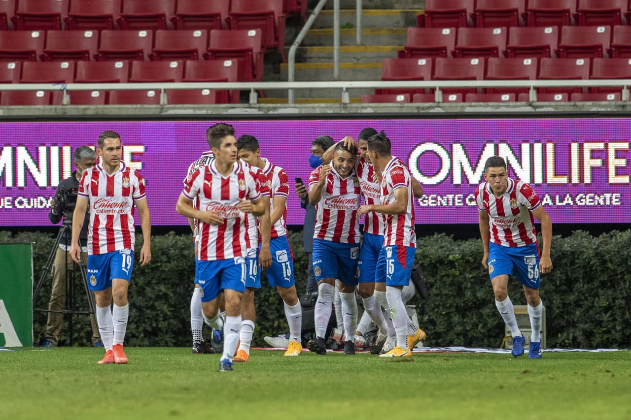 Para Arturo Brizio, en jugada del gol de Chivas había fuera de lugar