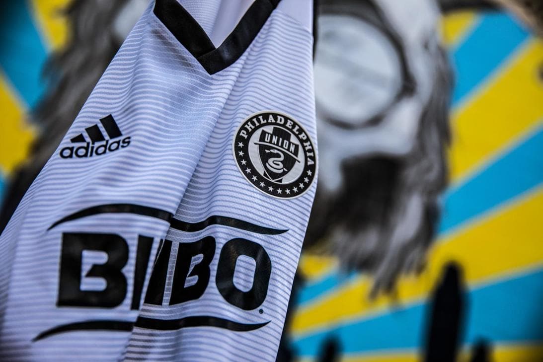 Tonos claros que surgen desde la serpiente que representa al club de 'la Ciudad del Amor Fraternal'. (Philadelphia Union)