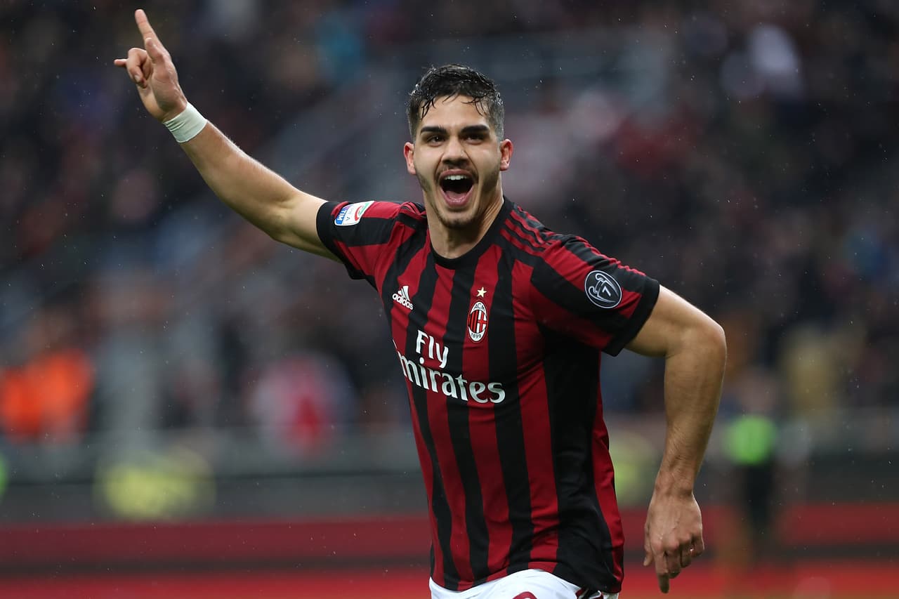 El último en llevar este número en su espalda fue el portugués André Silva. Llegó con cartel del goleador pero no respondió.