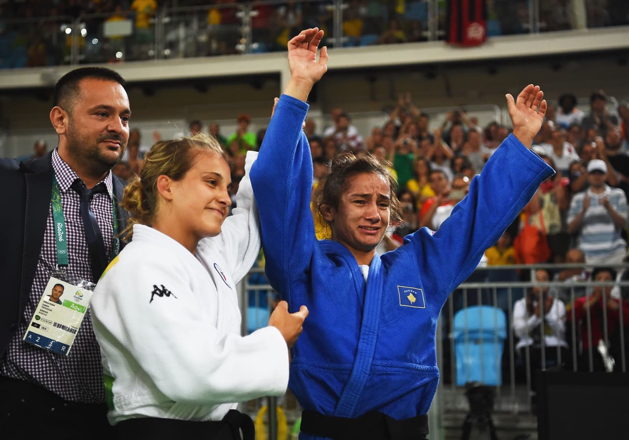 Majlinda Kelmendi gana en judo el primer oro de Kosovo en Juegos Olímpicos