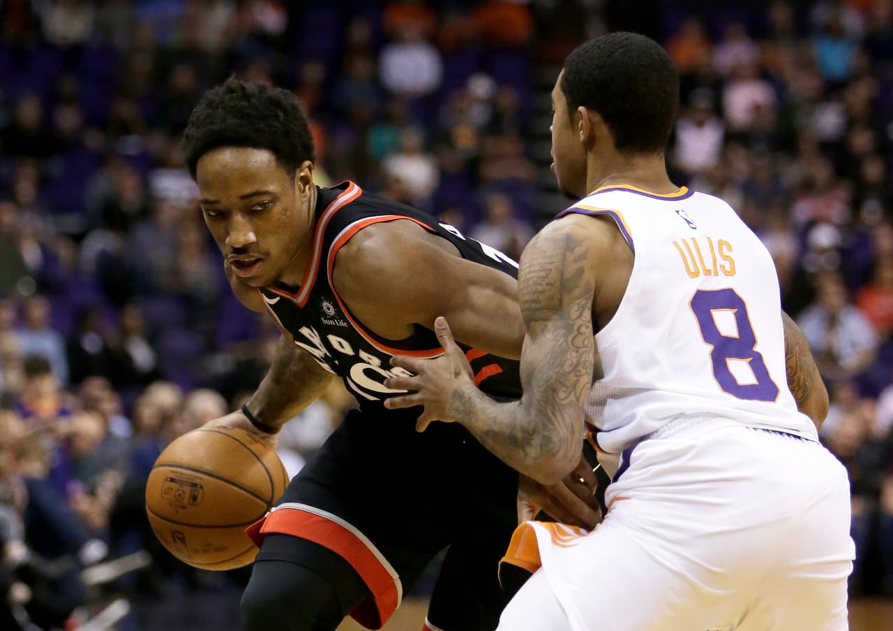 5- DeMar DeRozan igualó su récord personal esta campaña con 37 puntos y los Raptors de Toronto superaron el miércoles 115-109 a los Suns de Phoenix para llevarse su séptima victoria en ocho partidos.