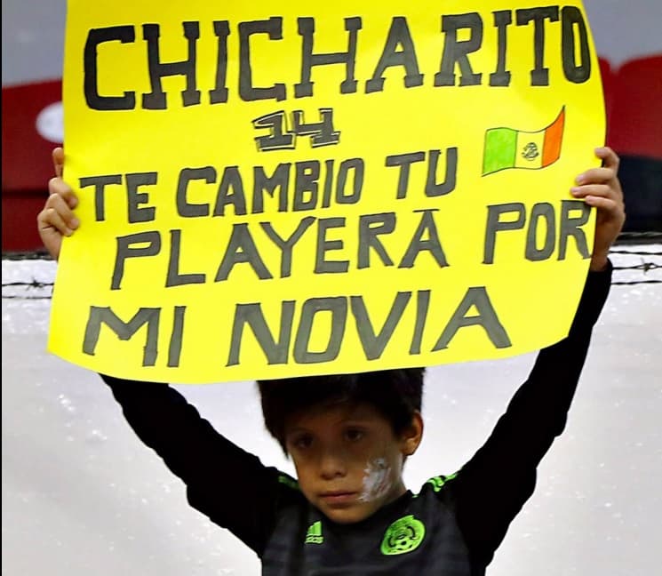 Los aficionados se dieron cita en el Azteca para apoyar al Tri y a la ’Selecta’ rumbo a Rusia 2018.