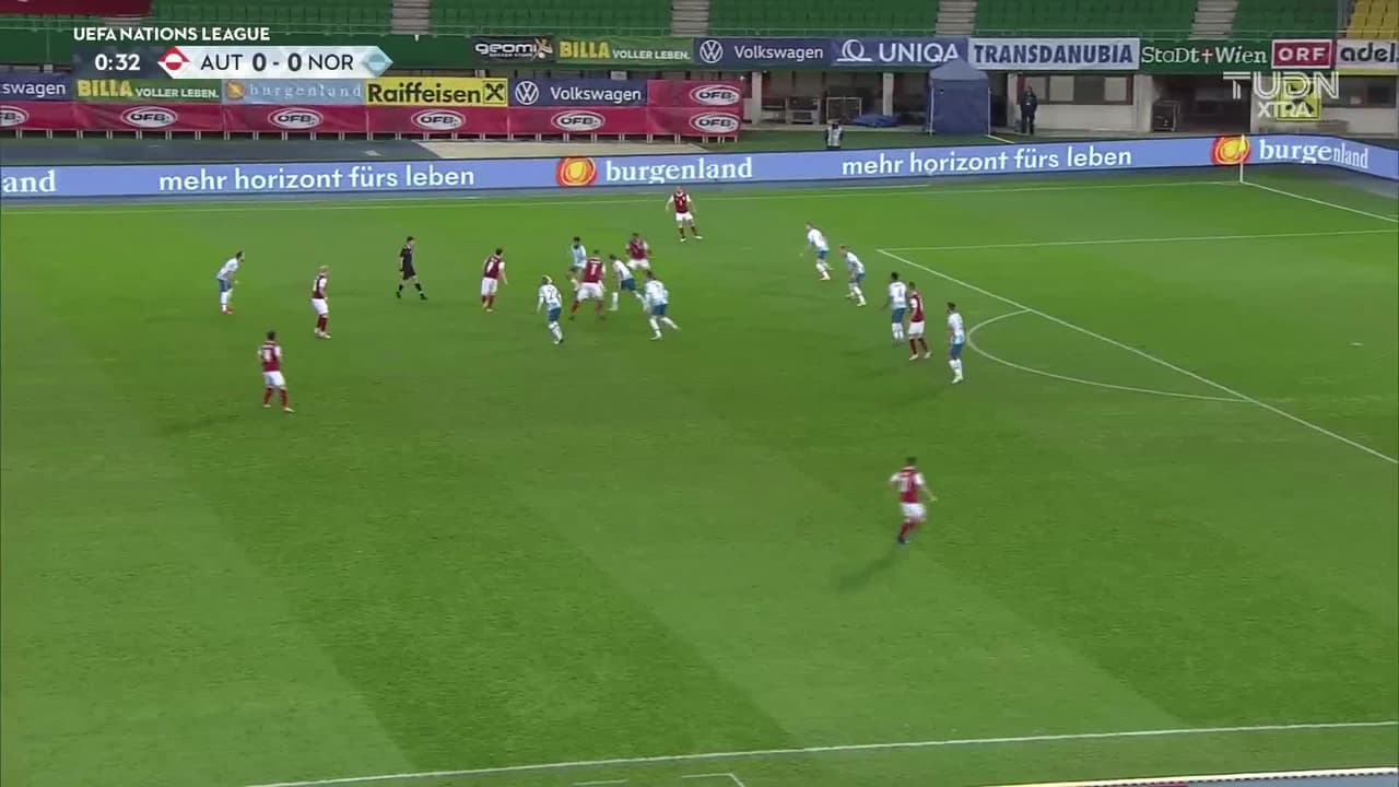 ¡TIRO ATAJADO! disparo por Jörgen Strand Larsen.