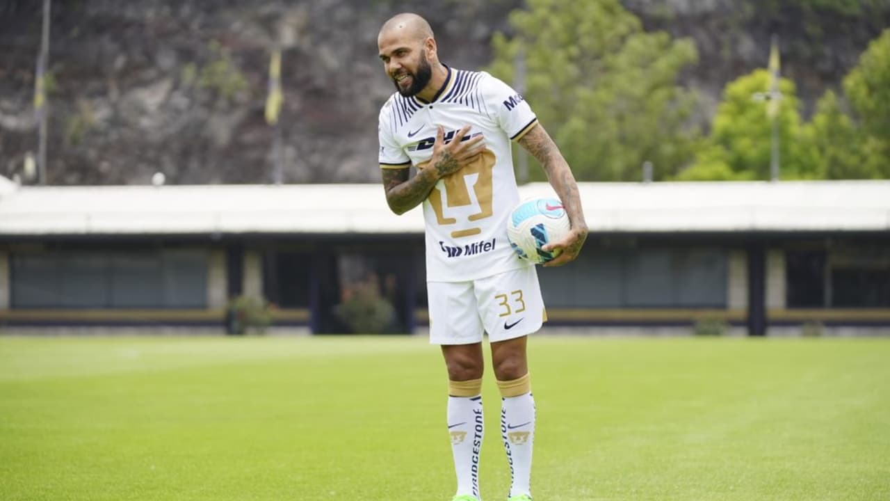 Dani Alves, cuándo y contra quién será su debut con Pumas