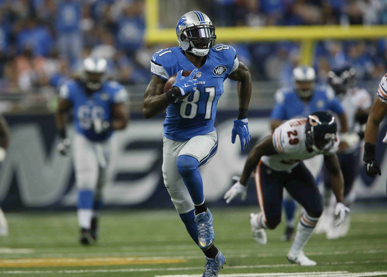 7. CALVIN JOHNSON - "Megatrón" despertó en 2015 ante los Chicago Bears. Se combinó con Matthew Stafford para 6 recepciones, 166 yardas y un TD. La atrapada más importante fue en tiempo extra para conseguir el gol de campo del triunfo.