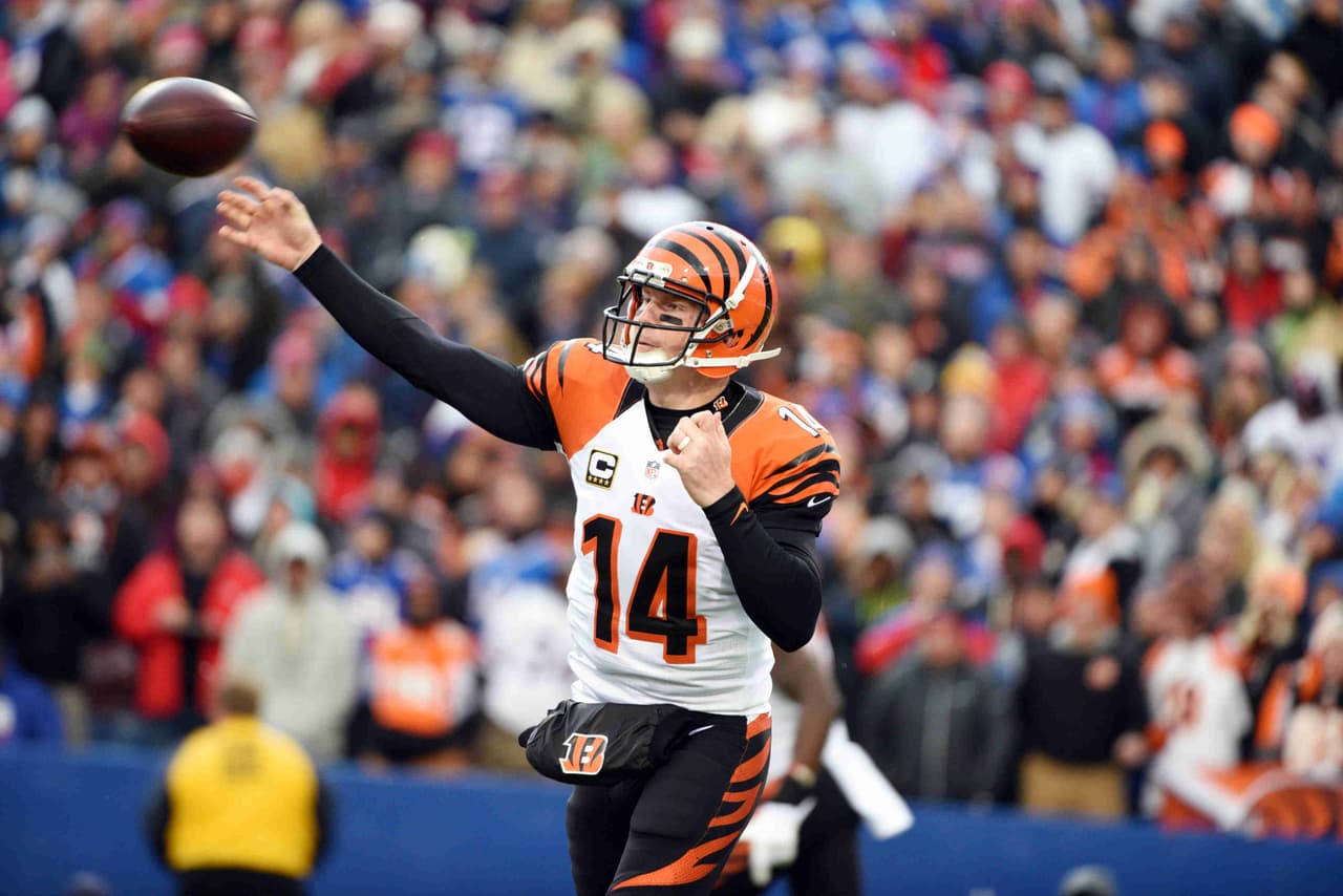 2. ANDY DALTON - Los Cincinnati Bengals llegaron a 6 victorias sin derrota, el mejor inicio de temporada regular en su historia. El quarterback Andy Dalton fue clave ante los Buffalo Bills al registrar 243 yardas con 3 touchdowns.