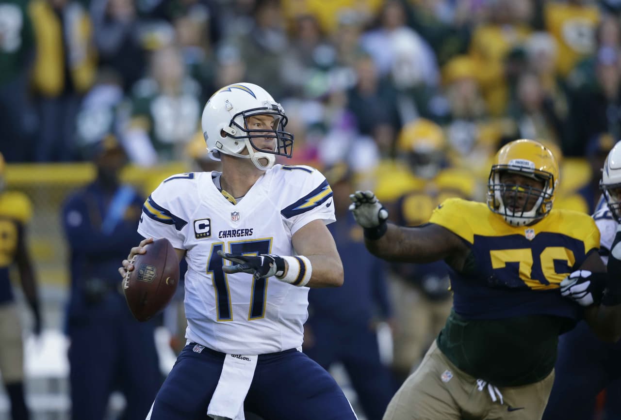 4. PHILIP RIVERS - A pesar de la derrota en Lambeau Field ante los Packers, la actuación fue histórica con récords personales en pases (65), completos (43) y yardas (503) con 2 de touchdown.