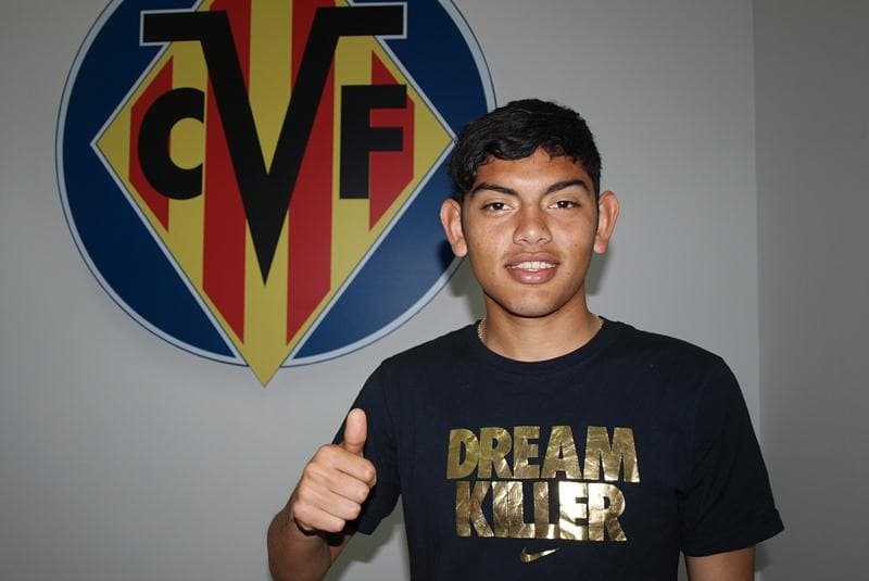 El futbolista, ya con 19 años, se incorporó al Villarreal B, todo apuntaba para que se convirtiera en una de las futuras figuras del futbol mexicano.