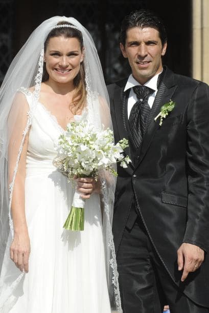 Gianluigi y Alena tuvieron a su primer hijo en el 207, llamado Louis Thomas.