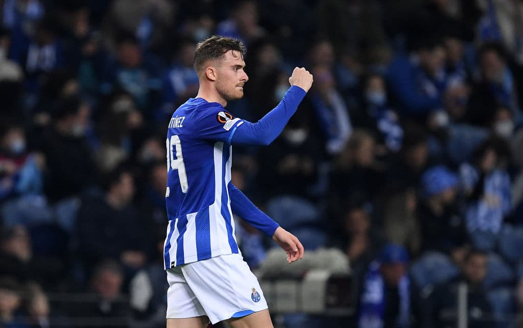 La asombrosa conexión de Joao Mario con Toni Martínez rompe a la defensa del Lille en dos ocasiones, y consiguen la remontada 2-1 sobre el conjunto francés.