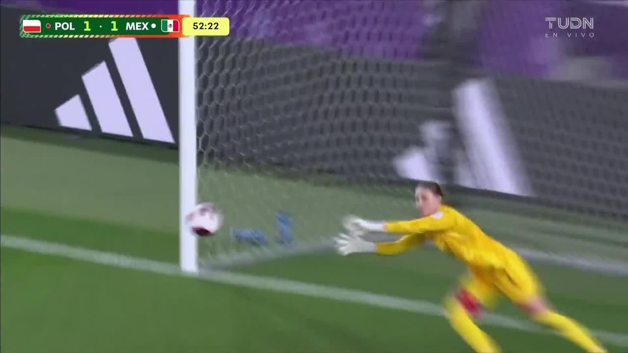 ¡México se salva de un golazo de Polonia en el segundo tiempo!