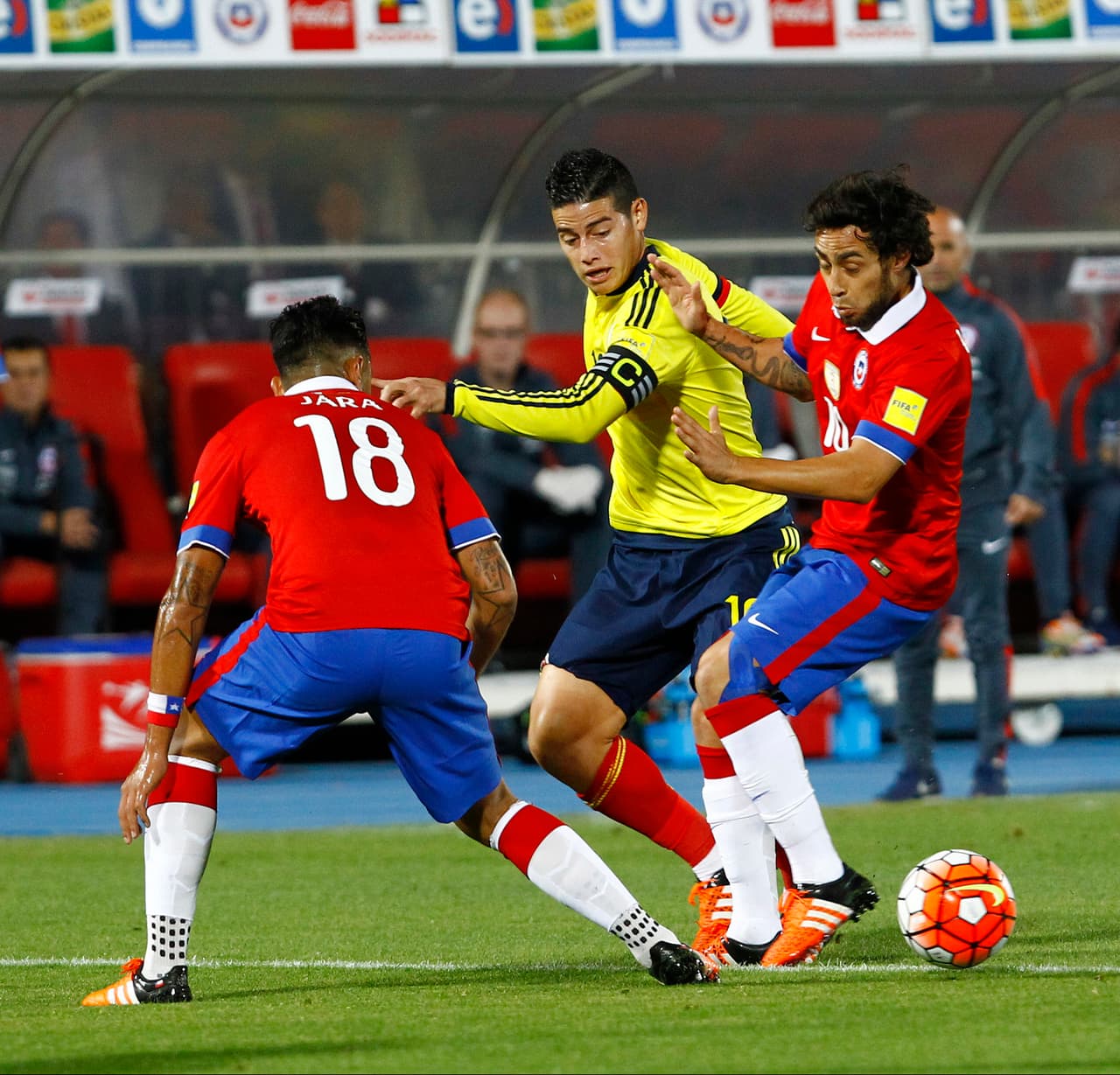 Hace unos meses, Colombia y Chile jugaron su último partido que fue durante las eliminatorias mundialistas donde igualaron a un gol en tierras chilenas.