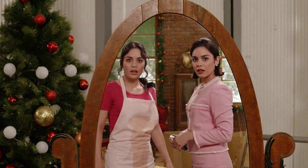 Cuando una panadera de Chicago y una futura princesa descubren que parecen gemelas, traman un plan para hacerse pasar la una por la otra durante las Navidades.
<br>