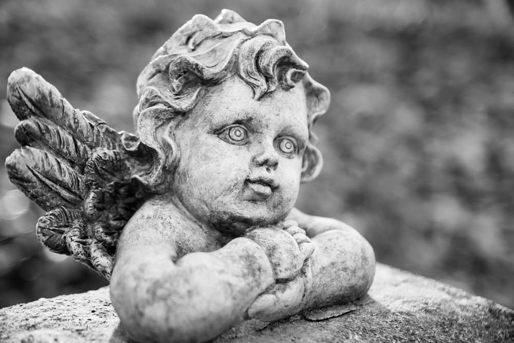 Un ángel es un espíritu puro que ha sido exaltado por Dios. Se cree que los ángeles son enviados a la tierra para velar por nosotros y proteger del mal a los pequeños. A continuación mostramos una lista de ángeles que pueden ser guardianes de los niños.