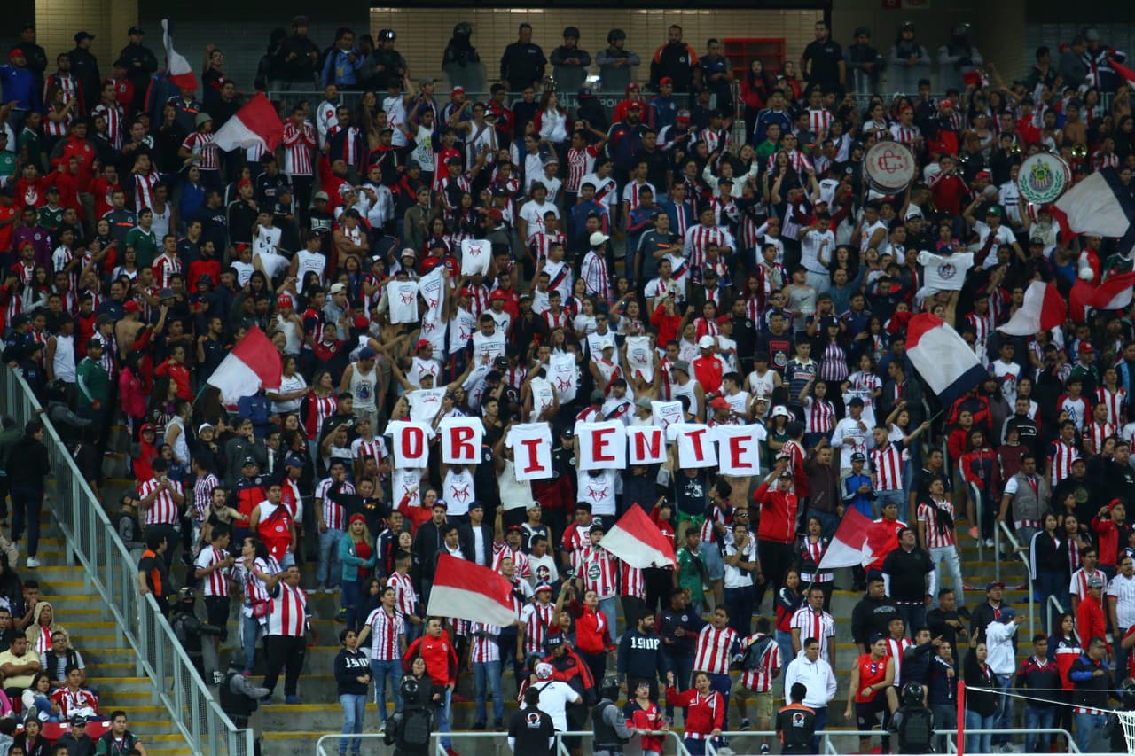 La afición de Chivas estaba ilusionada por tener una despedida con triunfo ante Tigres, lo cual finalmente no ocurrió.