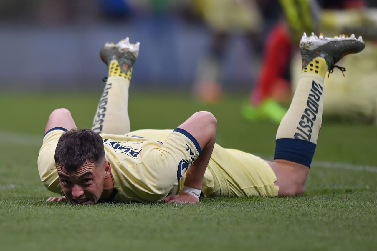 Hicieron caer a Viñas, pero siempre se levantó.