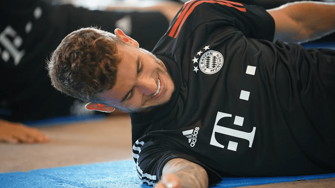 El equipo de Hansi Flick tiene una sesión de activación previa a semifinales contra el Olympique de Lyon.