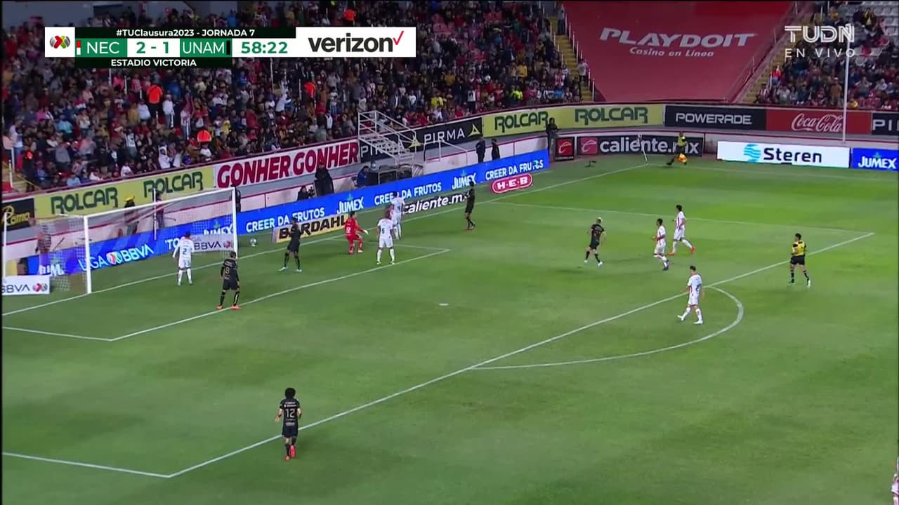 ¡TIRO ATAJADO! disparo por Juan Dinenno.