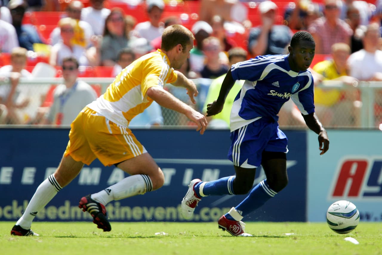 En 2004 se jugaría por última vez el clásico entre Conferencias: el Este derrotó 3-2 al Oeste en Washington, con una gran actuación del hondureño Amado Guevara, autor de dos goles y dueño del MVP.