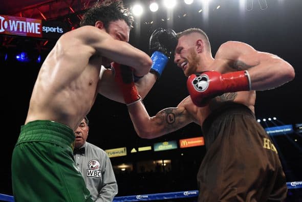 Fonfara ganaba hasta el octavo round, después terminó con el junior.