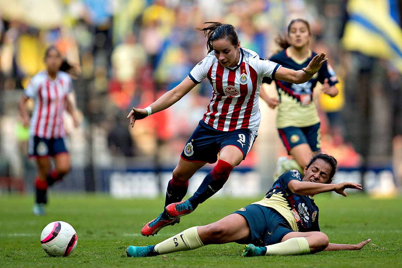 El duelo de ida terminó 4-2 a favor del Rebaño por lo que las de Coapa debían salir desde el inicio del encuentro a buscar la portería contraria.