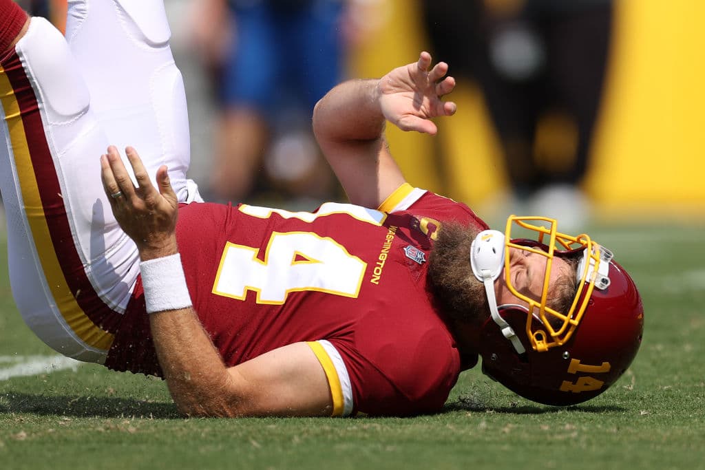 Los Angeles Chargers suman su primera victoria de la temporada ante Washington con marcador de 20-16. Justin Herbert y Kyzir White lideraron la remontada de los 'Bolts'.