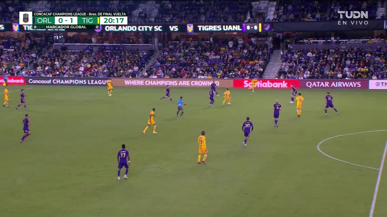 ¡GOL!  anota para Tigres. Sebastián Córdova