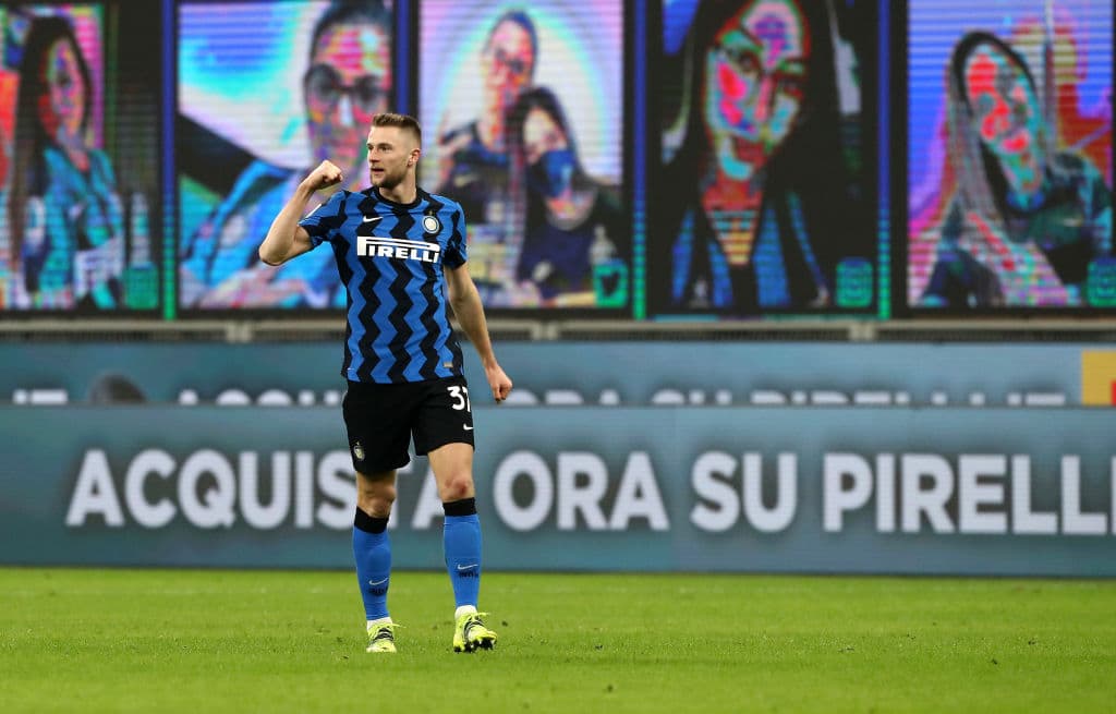 Inter derrota al Atalanta por la mínima en el Estadio de San Siro. El gol solitario cayó por parte de Milan Skriniar al minuto 54 del partido, para cerrar la Jornada 26 de la Serie A y así los 'nerazzurri' se encuentran como super líderes en la tabla, seguidos por el Milan con tan solo seis puntos abajo.