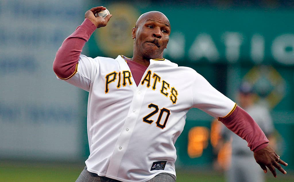 Tyson es el boxeador más joven que logrado conseguir el título mundial de los pesos pesados al conseguirlo con tan solo 20 años de edad.
<br>