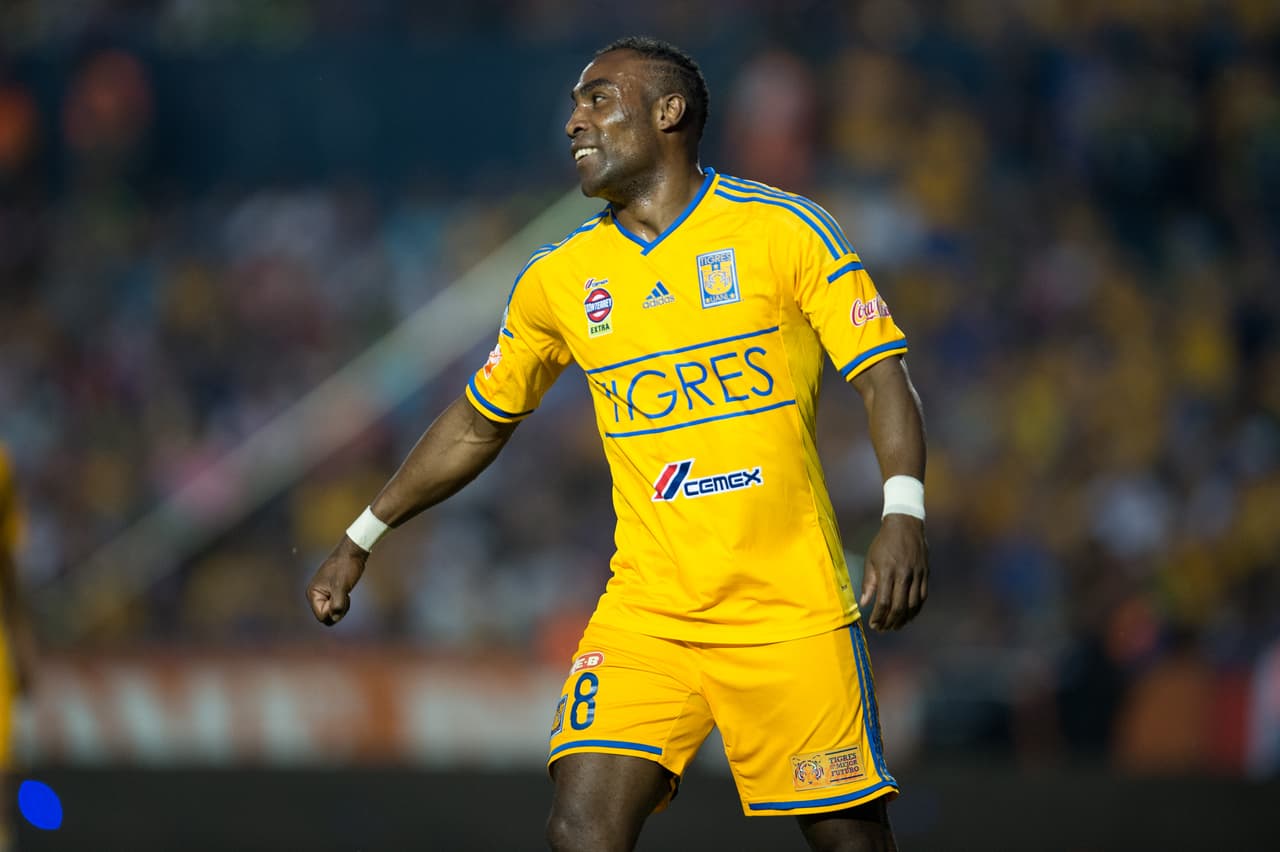 La estrategia de los Tigres estaría en parar bien la línea de defensa y media cancha buscando el contragolpe con jugadores rápidos como Guerrón, Damm o Gignac.