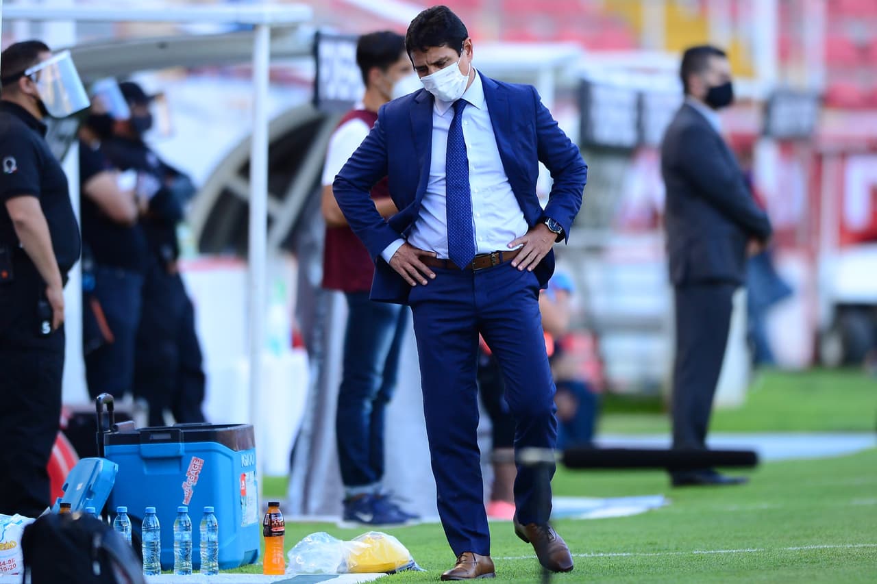 Alfonso Sosa se va del Necaxa tras perder con León