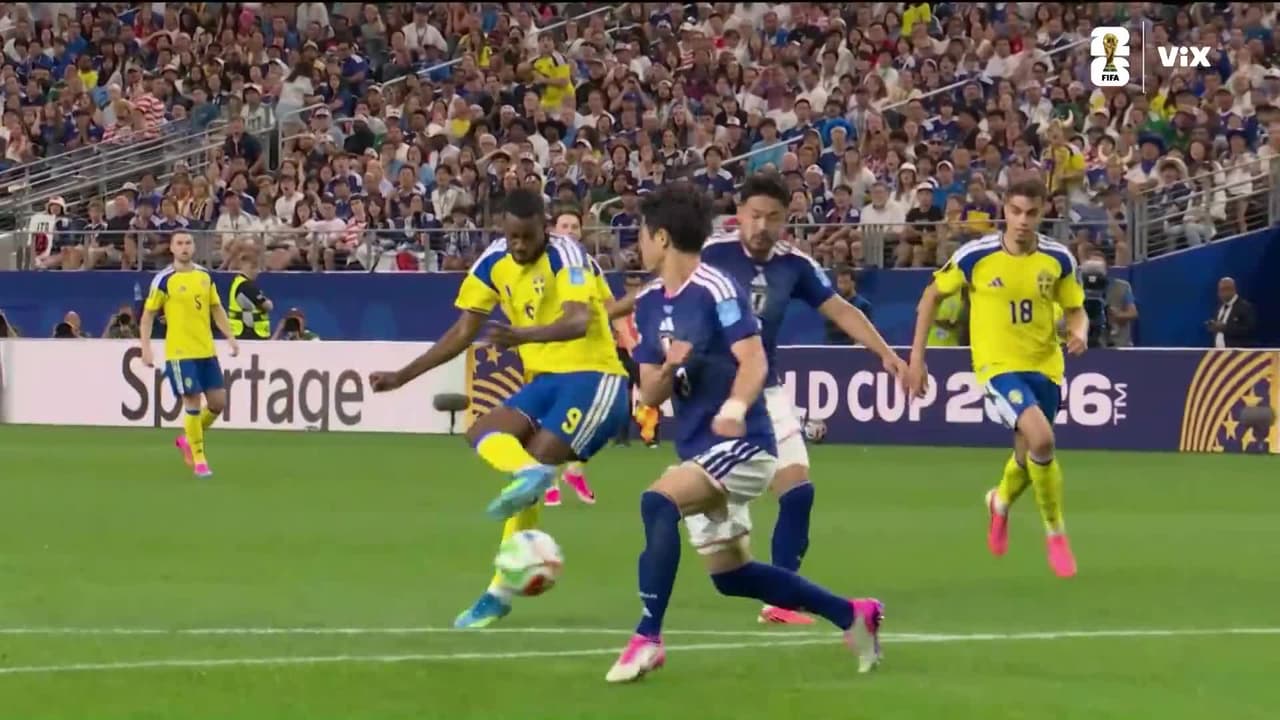 ¡Suzuki se viste de héroe! Atajadón espectacular que salva a Japón