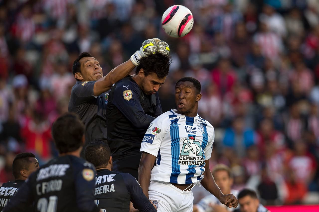 Las Chivas recibirán la visita de los Pumas en uno de los partidos más esperados del torneo.